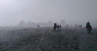 bromo horse riding, horse riding bromo tour, bromo tour price, bromo tour package